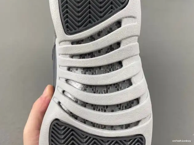 RETRO 12 130690-005 AIR JORDAN GREY